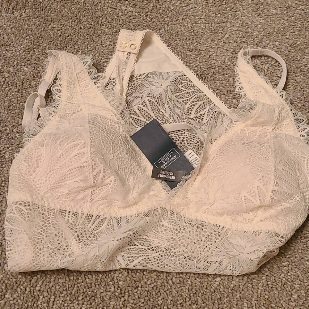 Abercrombie & Fitch Organic Lace Bodysuit 🆕️ - Picture 7 of 9